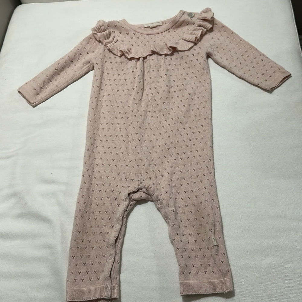Elegant baby pink onesie 6-9M